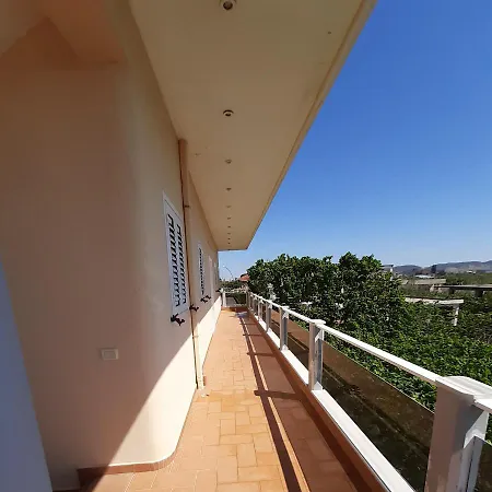 Collaku Apartment's *